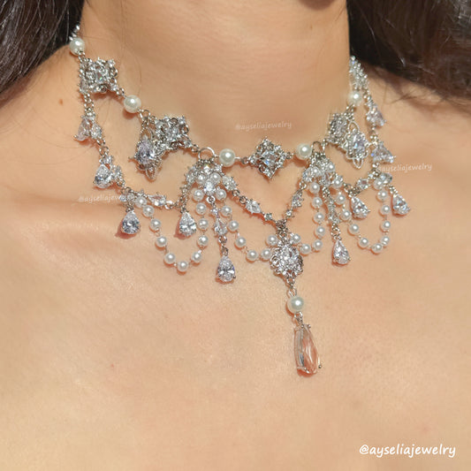 Ravessia Silver Pearly Jewelry Set