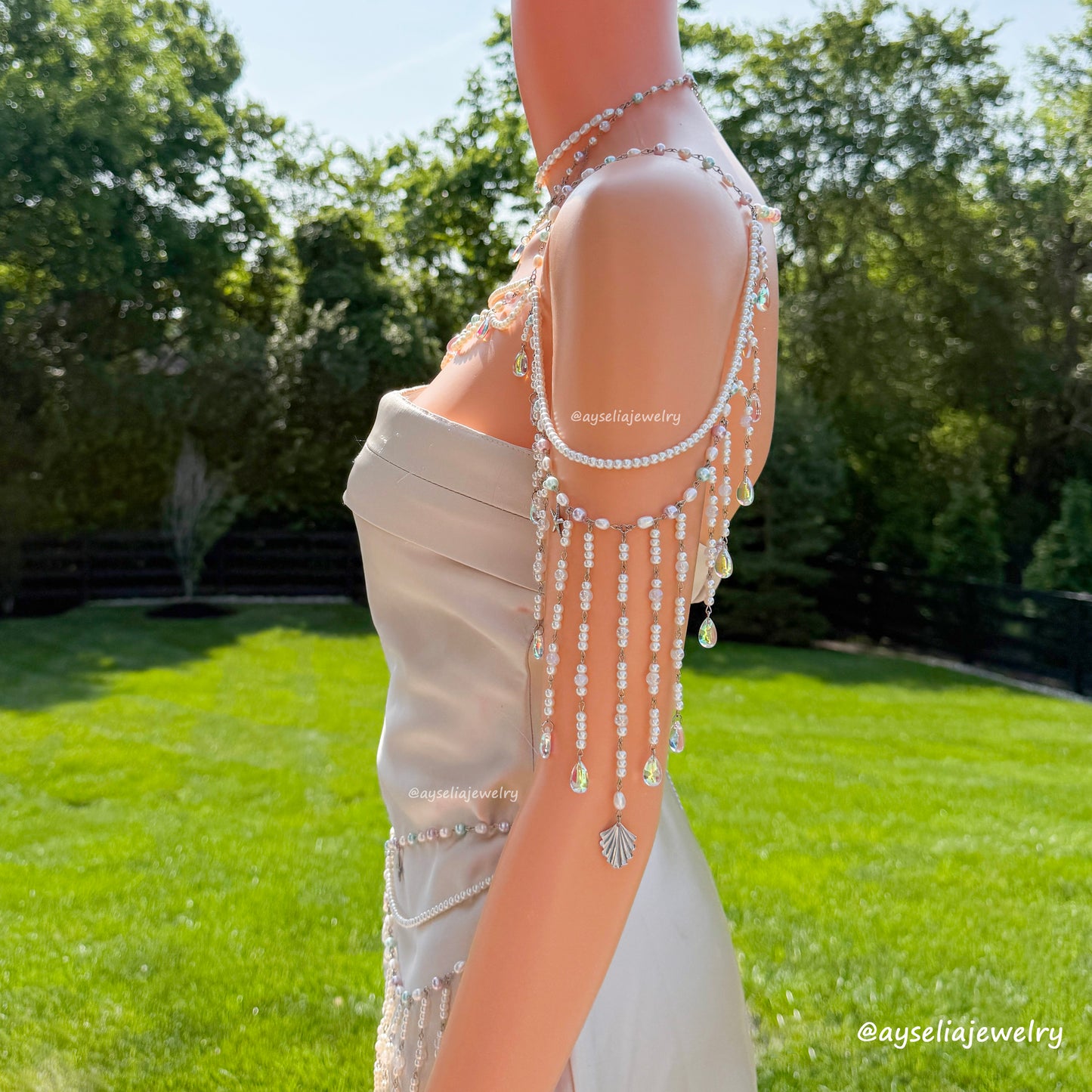 Pearlissa Shoulder Necklace