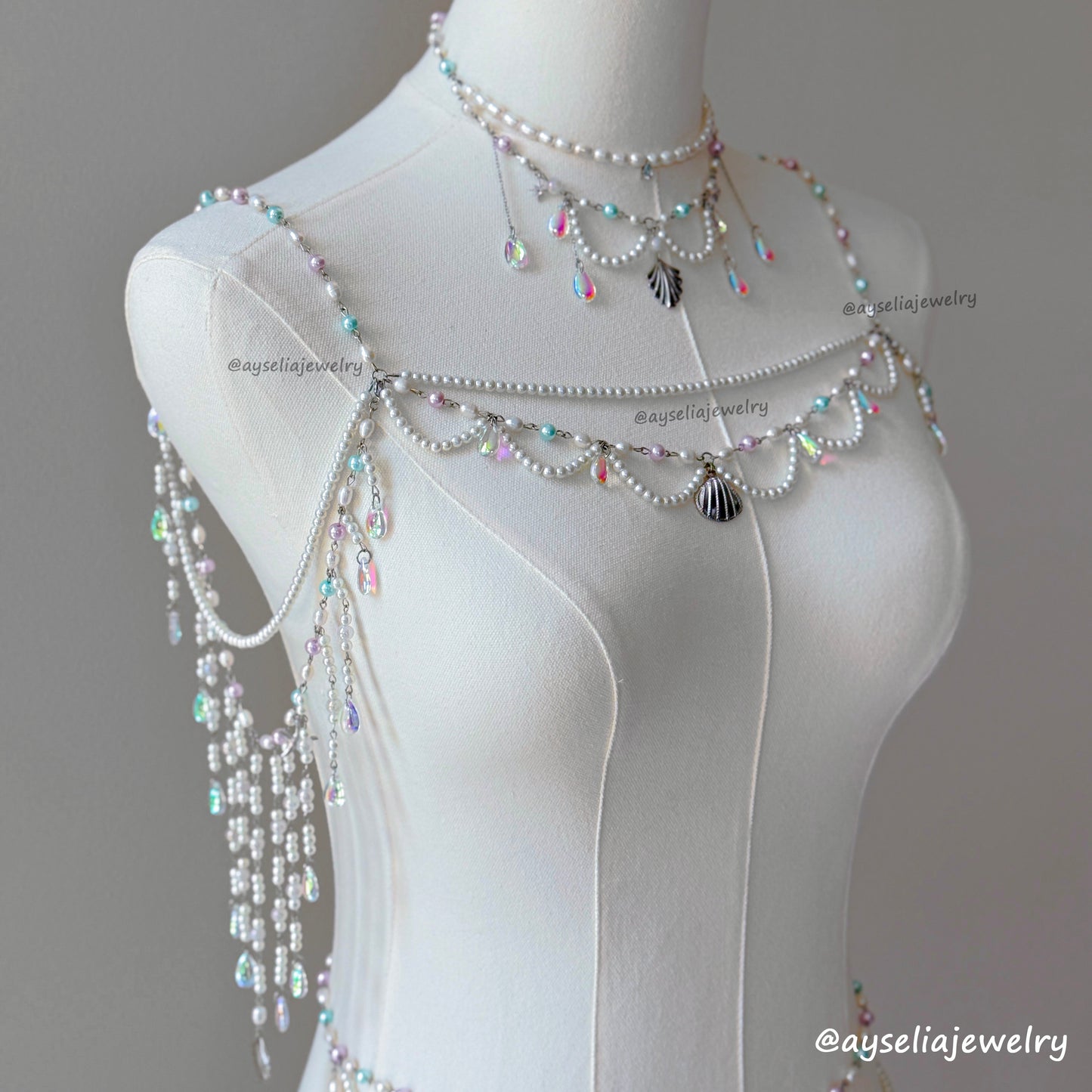 Pearlissa Shoulder Necklace