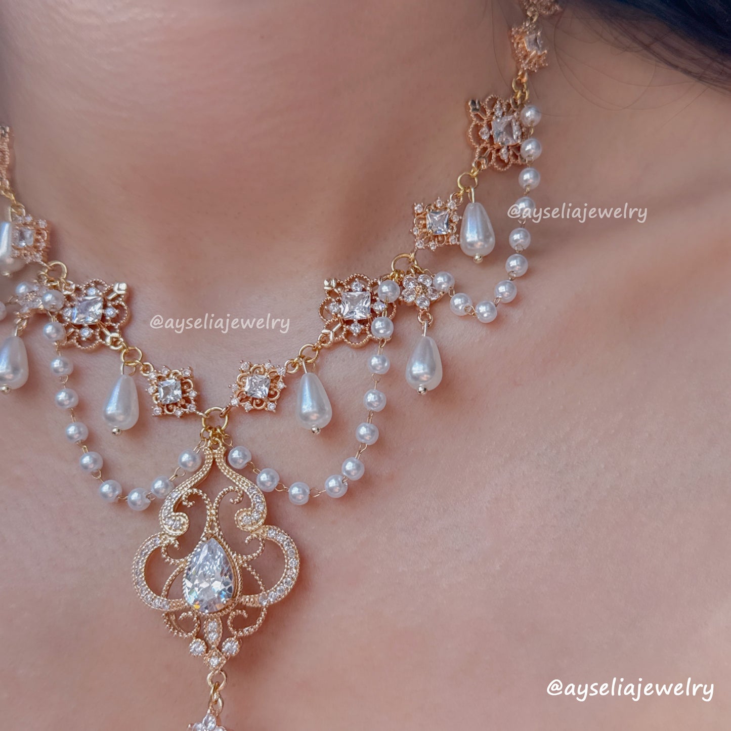 Lucella Pearly Necklace