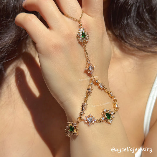 Ravessia Emerald Hand Chain