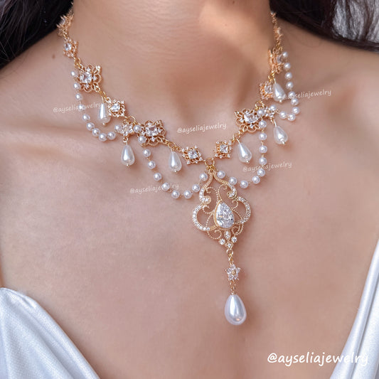 Lucella Pearly Necklace