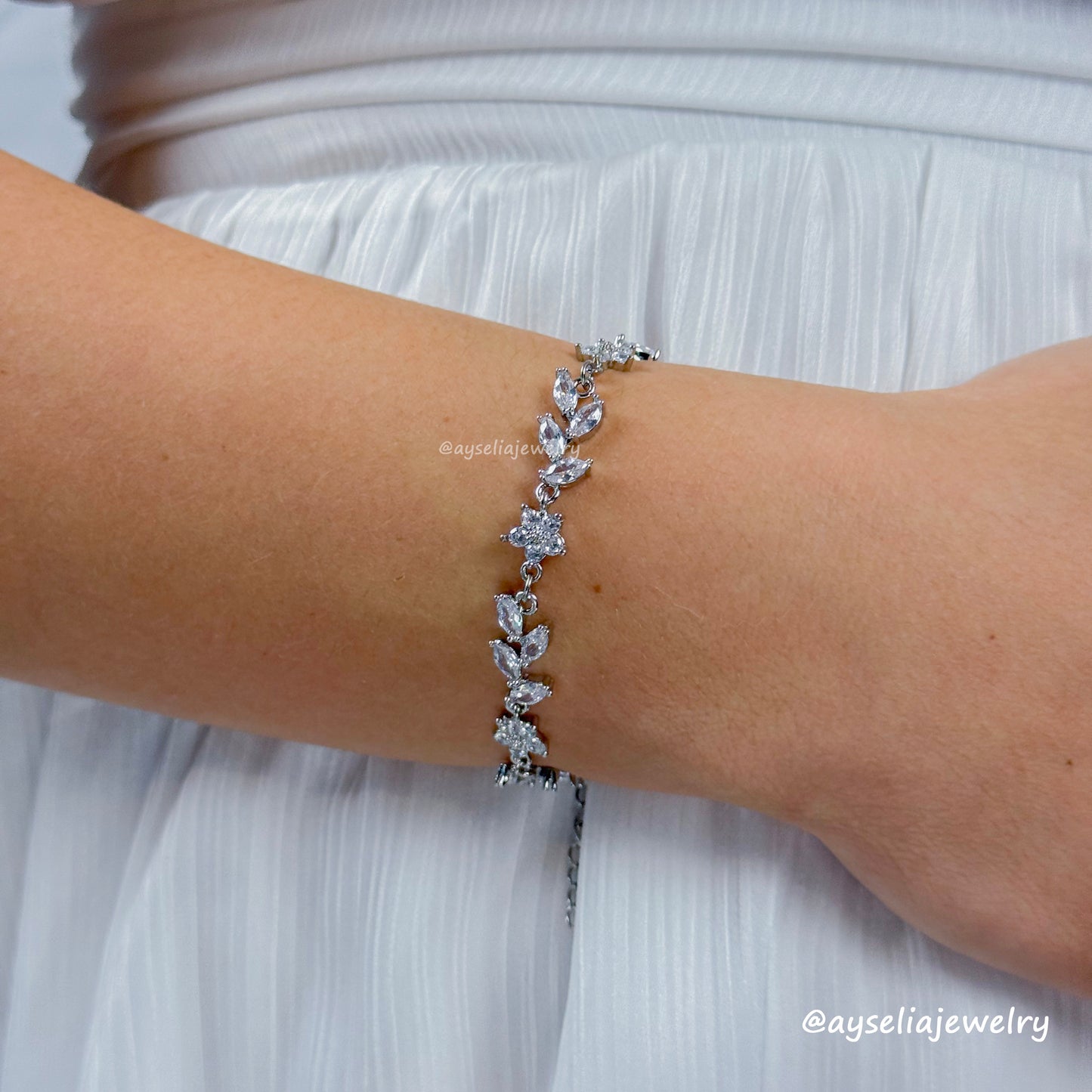 Silvervine Jewelry Set