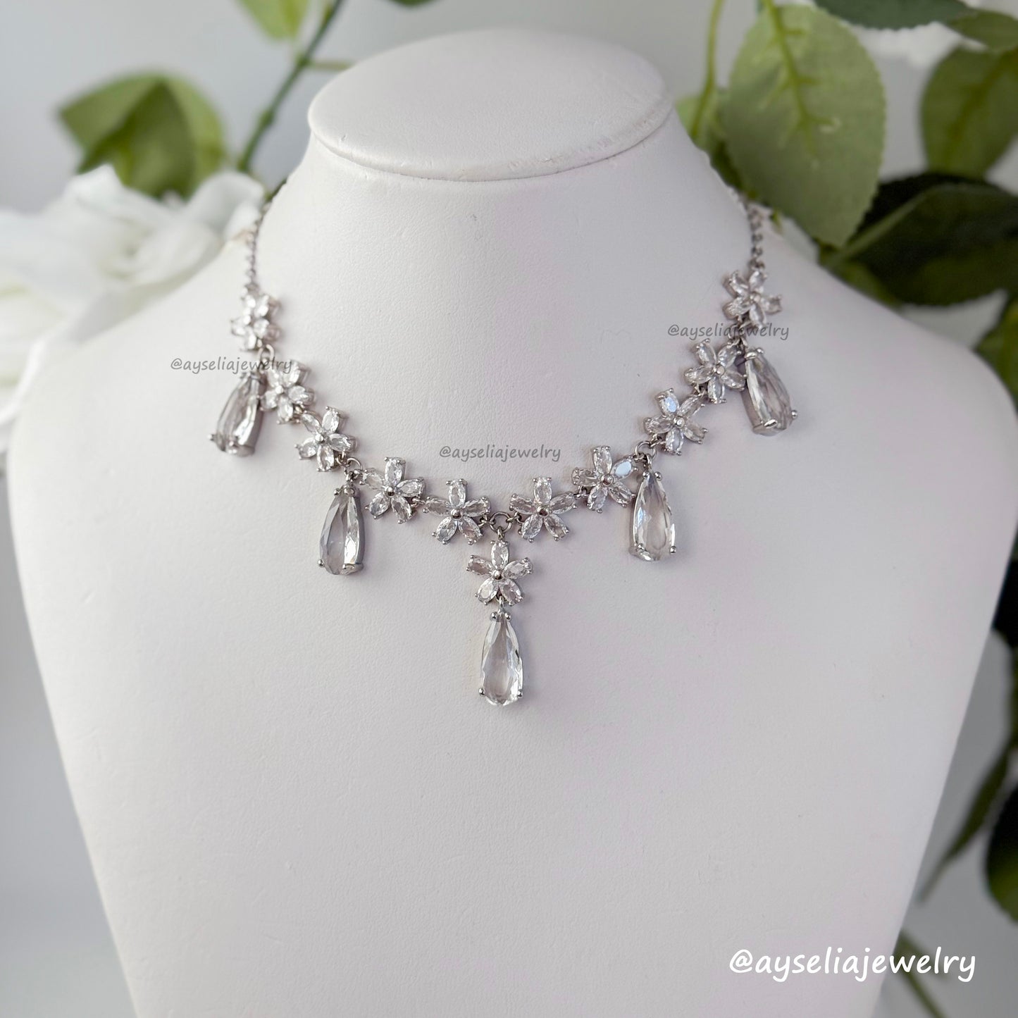 Crystalyn Jewelry Set