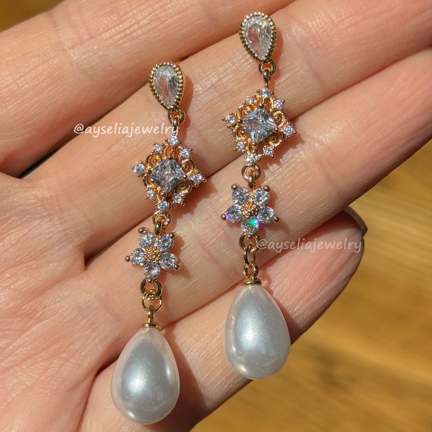 Lucella Pearly Necklace