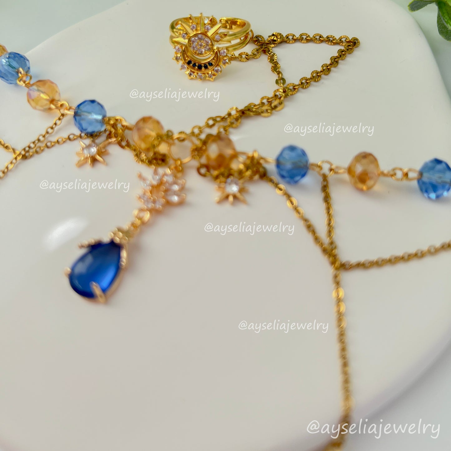 Asteria Hand Chain