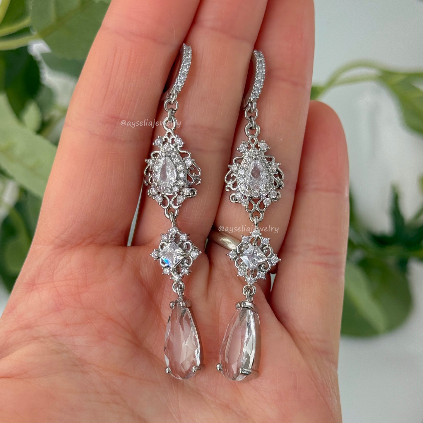 Ravessia Silver Jewelry Set