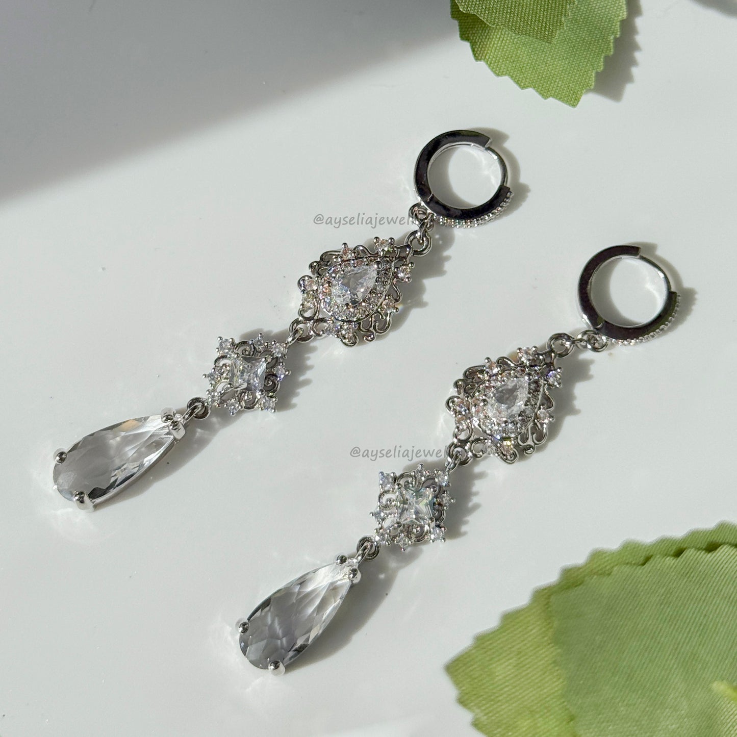 Ravessia Silver Jewelry Set